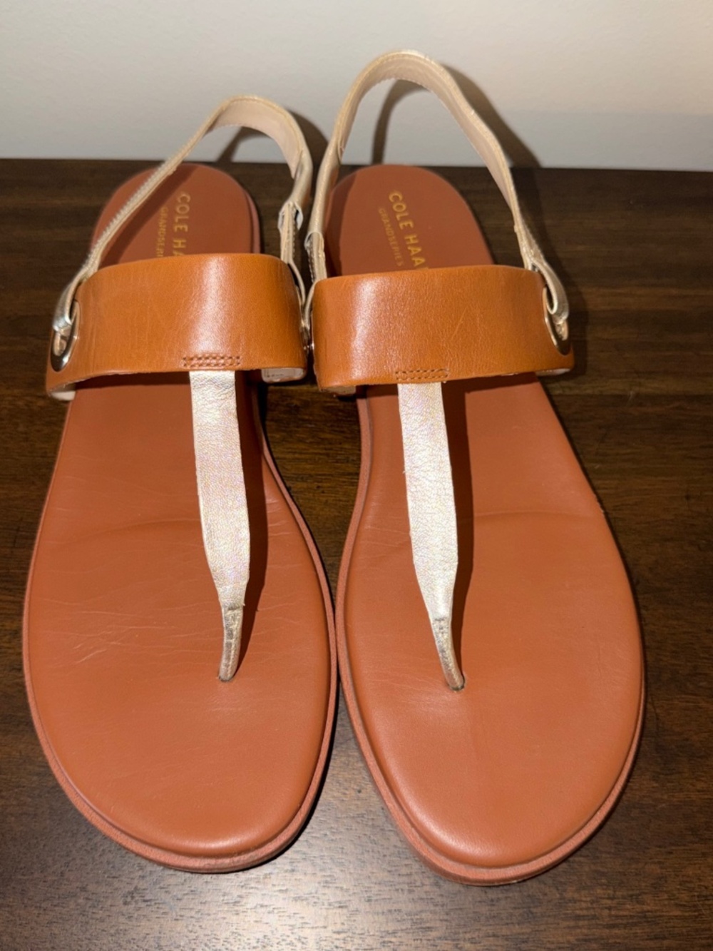 Cole Haan Women’s Grand Series Camel/Silver Metallic Thong Sandals Leather 10B